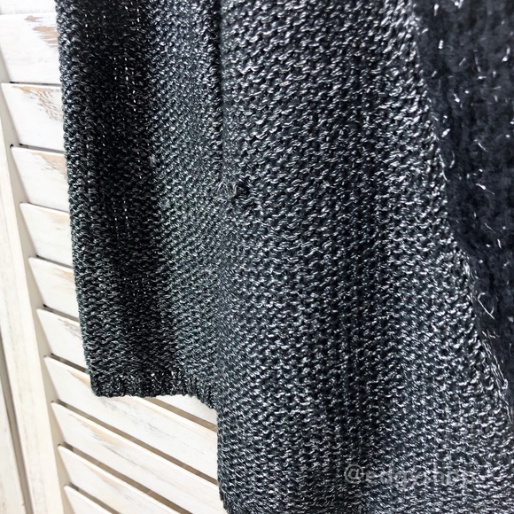 LF | The Sloane Society Oversized V-Neck Sweater - Picture 7 of 7